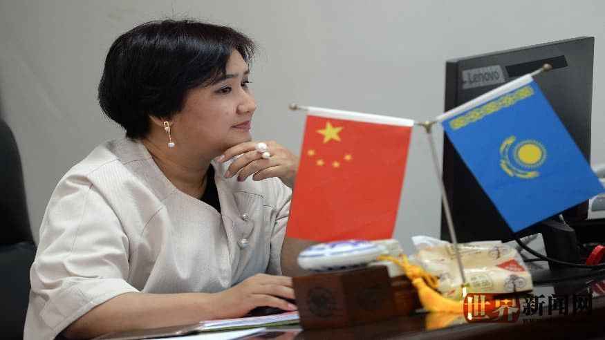 哈国公民西安履行公民投票权利