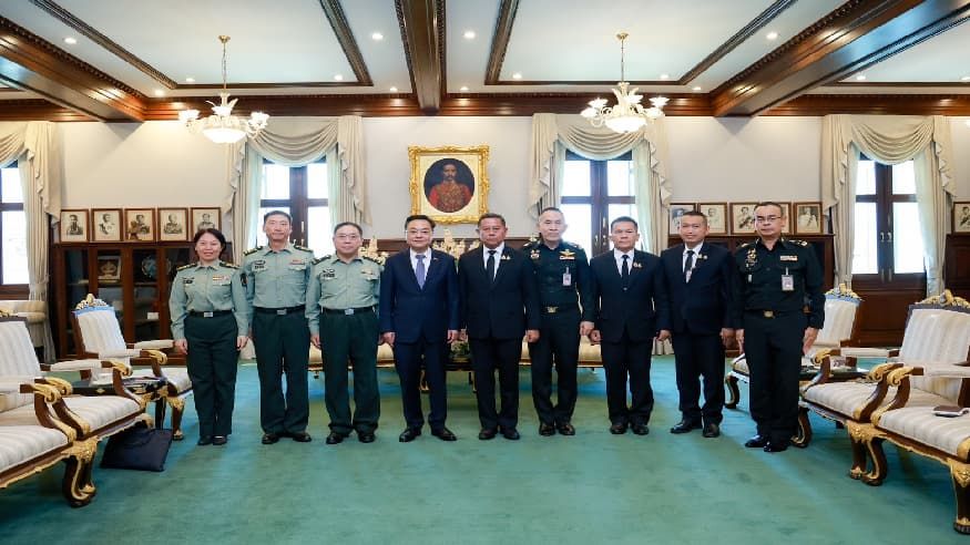 驻泰国大使张建卫拜会泰新任国防部长阿敦