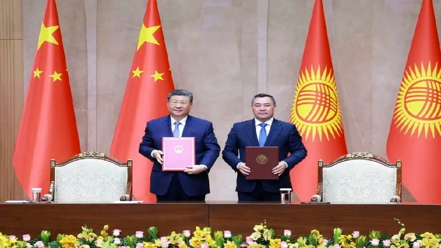 习近平同扎帕罗夫总统会谈，高清大图来了！