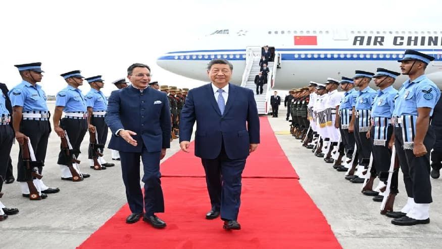 习近平抵达新德里，高清大图来了！