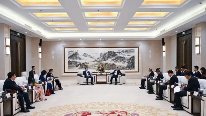 王伟中会见越南国会代表团一行