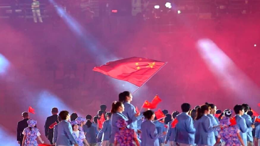 中国体育代表团，入场！