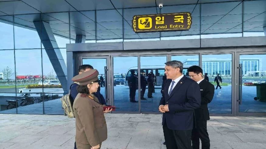 王亚军考察中朝新鸭绿江大桥两侧口岸设施