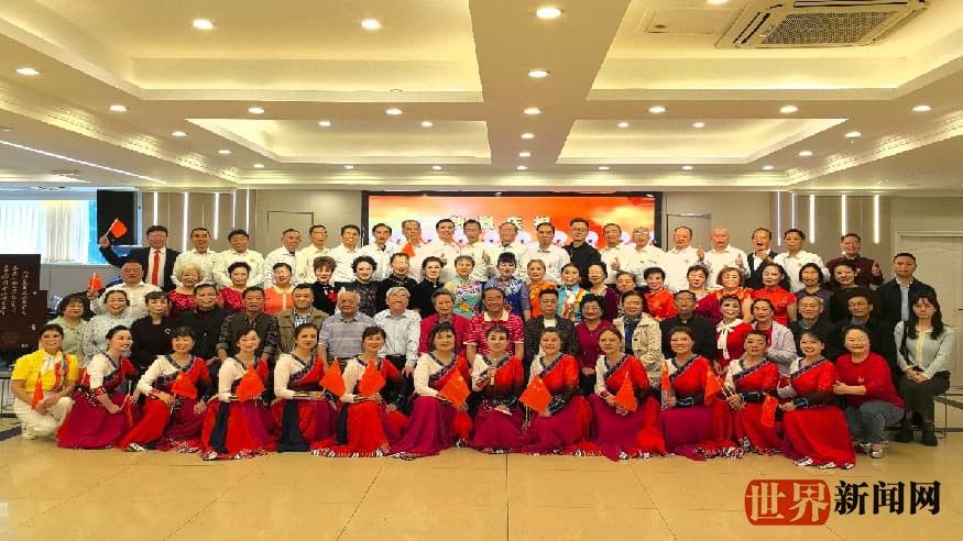 巴山红叶二十载 艺绽芳华启新章——巴山红叶艺术团20周年庆典
