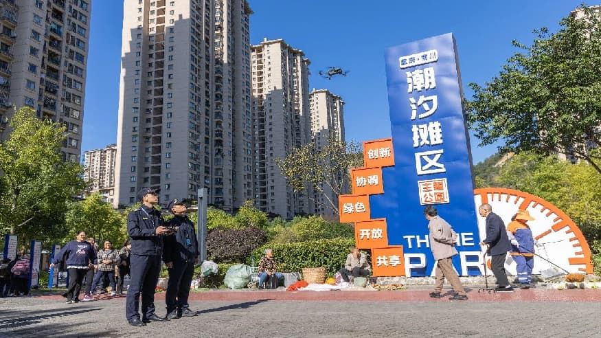 摊贩不躲、城管不赶！这里想了一个妙招，买菜卖菜都方便